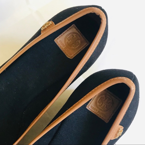 LIKE NEW - TORY BURCH WEDGE HEELS 🖤 - Picture 4 of 7